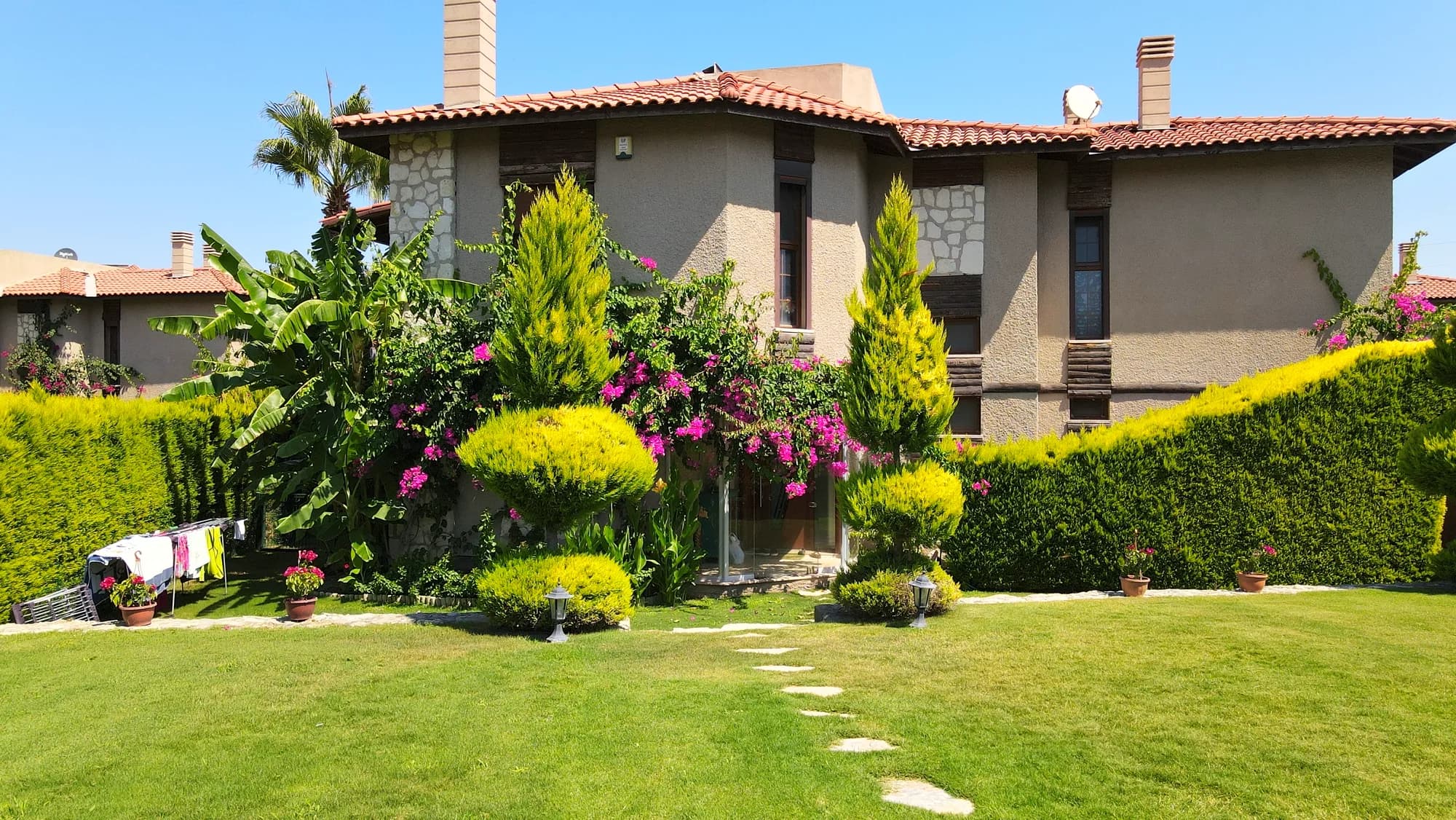 Kulvar Havuz, İzmir — tesis tipi prefabrik panel havuz uygulaması