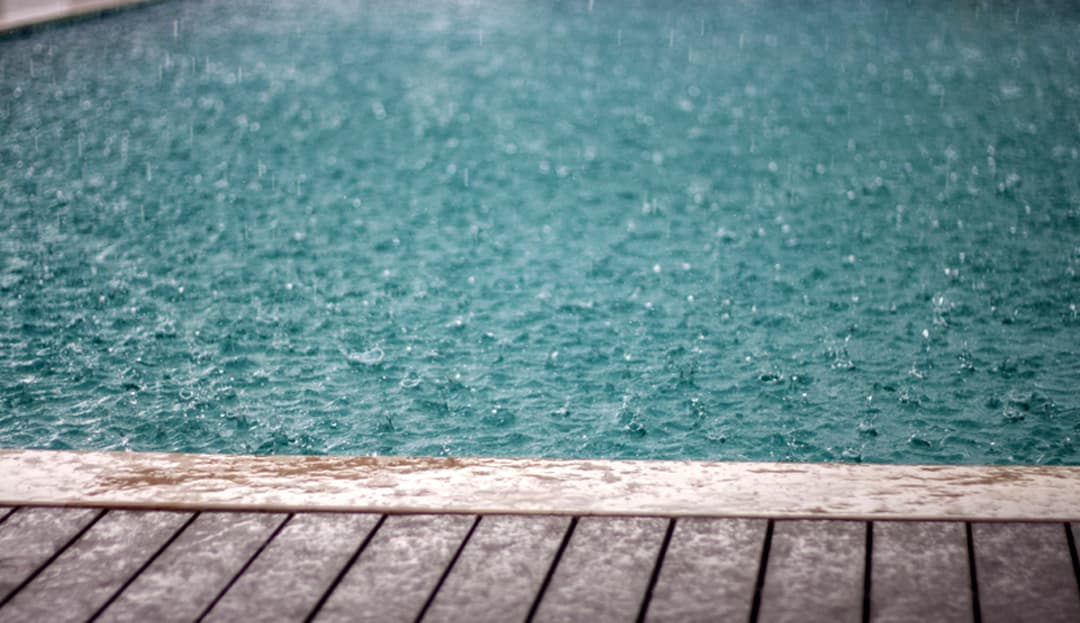 Yağmur Yüzme Havuzunuzu Nasıl Etkiler?